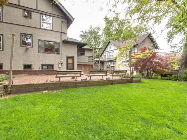 Photo of 1304 Wesley Avenue