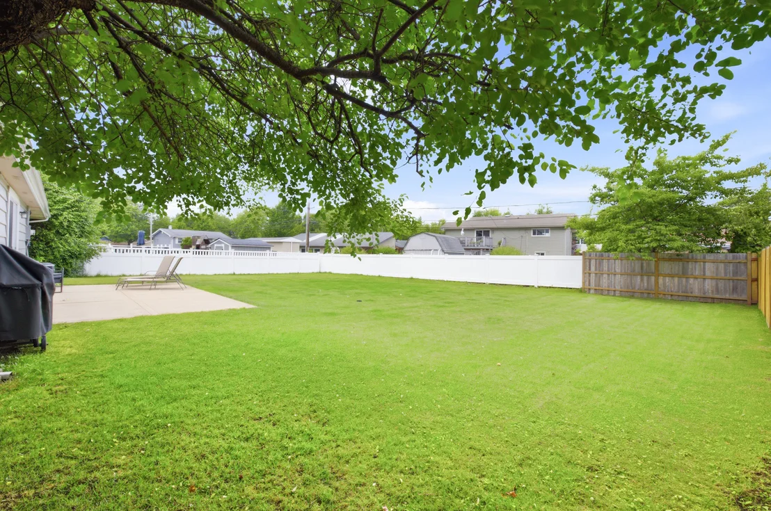 Photo of 1470 Devonshire Lane
