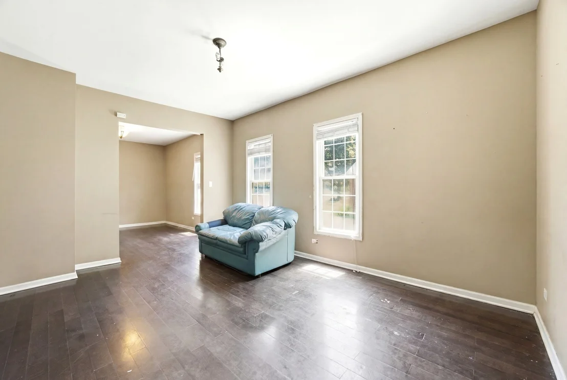 Photo of 344 N Worth Avenue