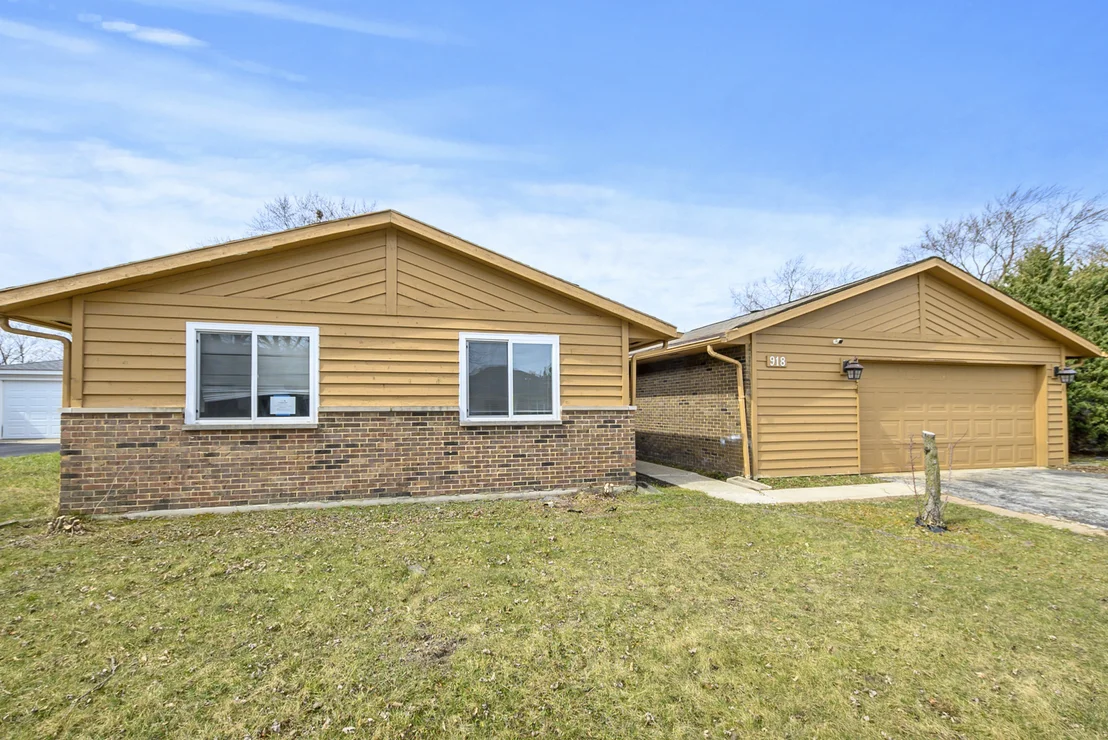 Photo of 918 Notre Dame Drive