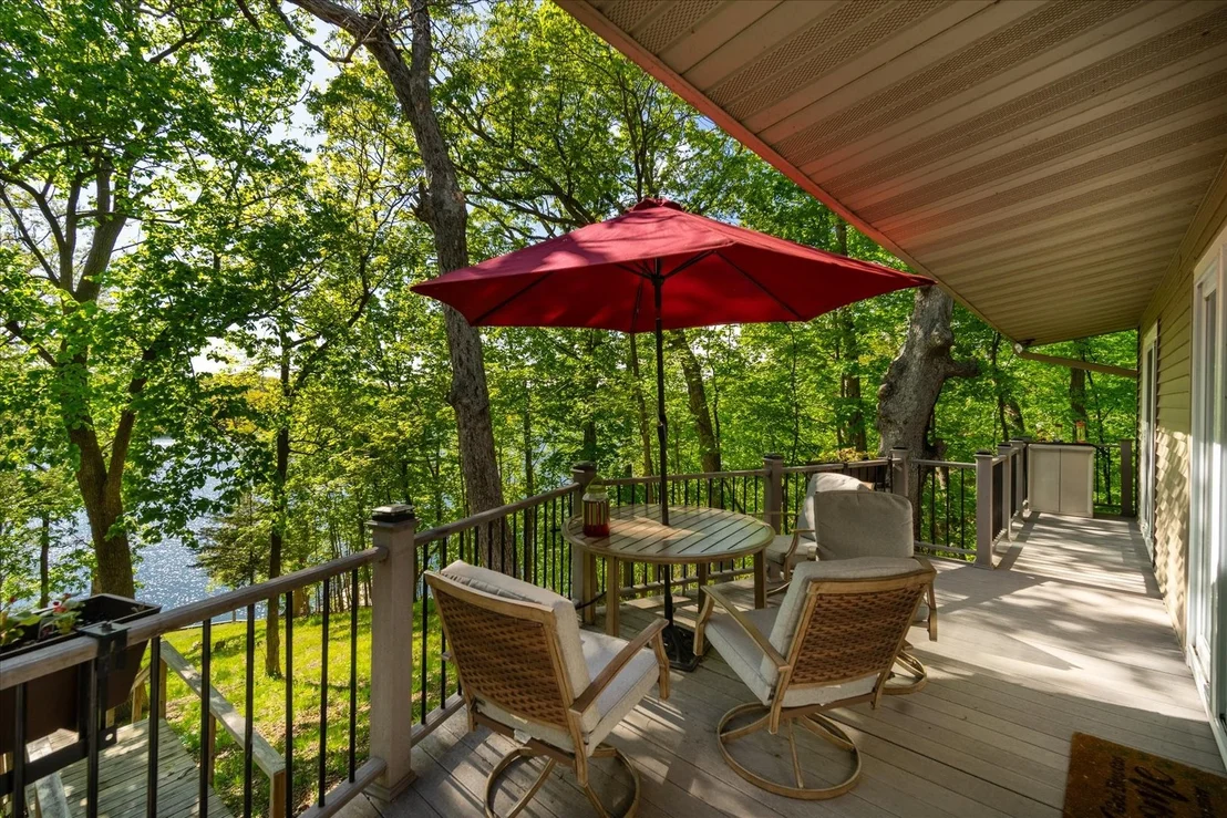 Photo of 1127 Loganberry Lane