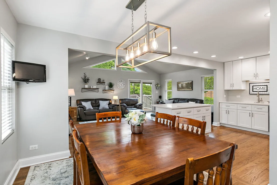 Photo of 430 Amherst Lane