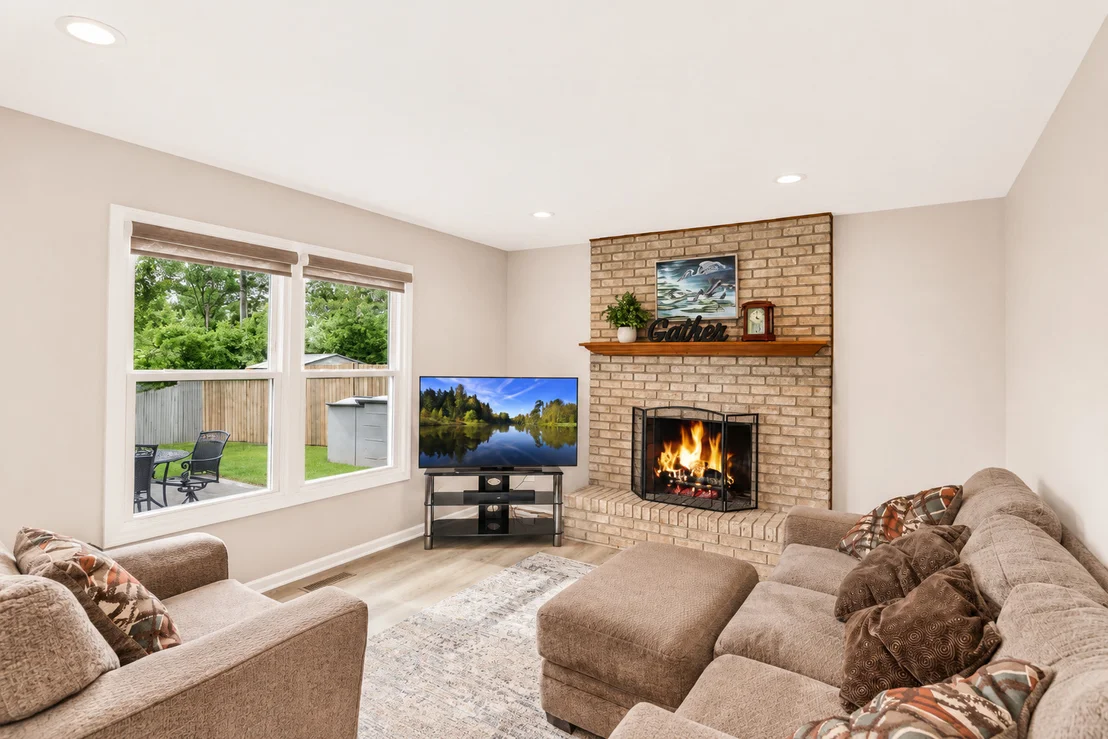 Photo of 323 Farmhill Circle