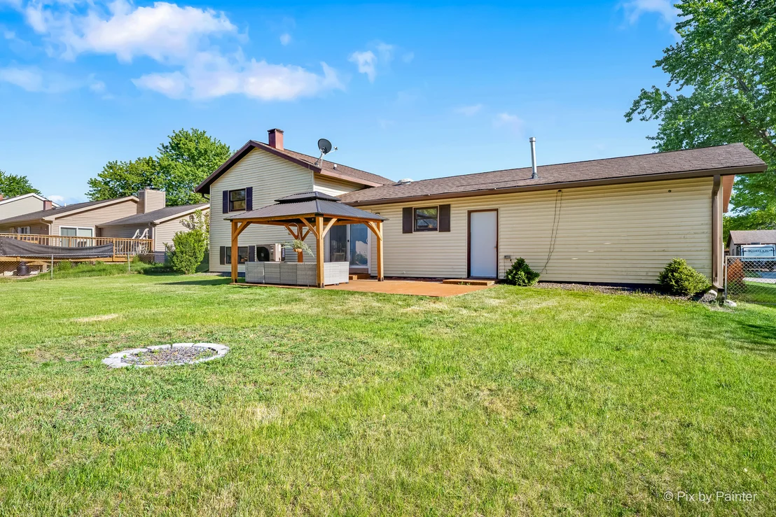 Photo of 2408 W Fairview Lane