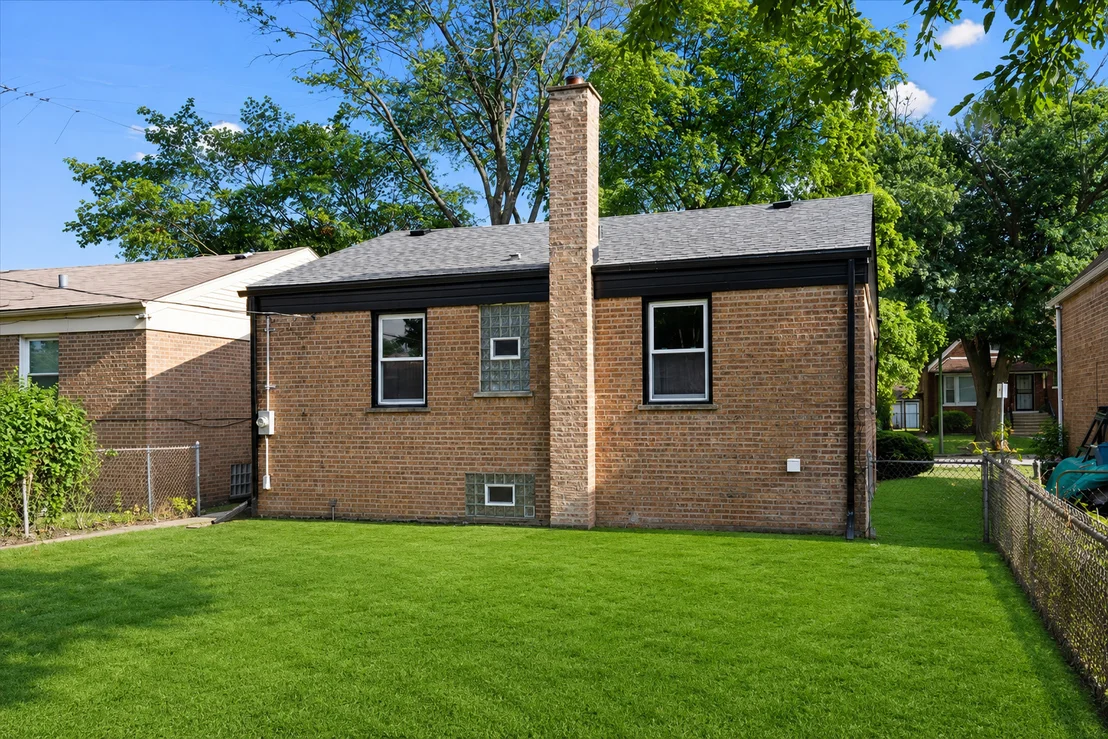 Photo of 438 W 126th Place