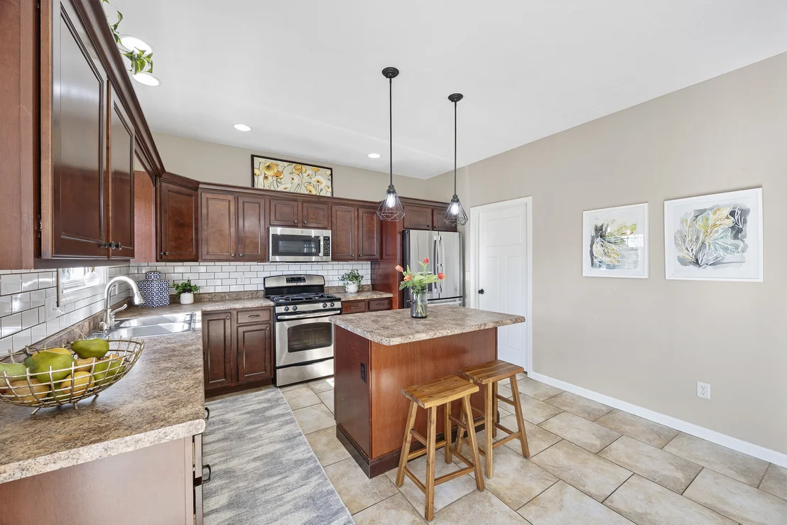 Photo of 805 Dresser Drive