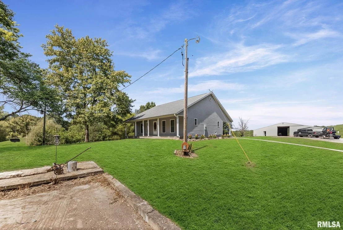 Photo of 520 DEERFIELD Road