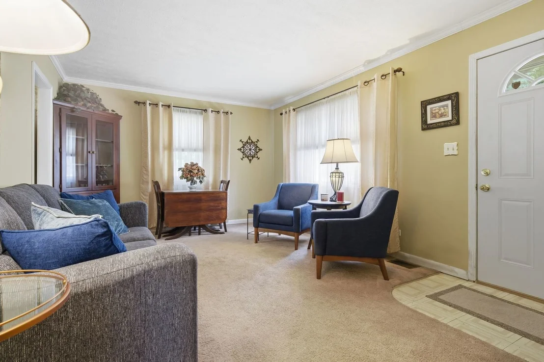 Photo of 1210 Greenlawn Drive