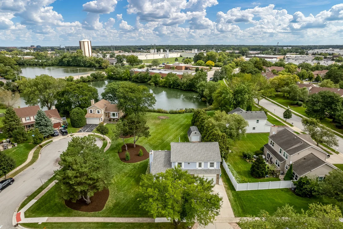 Photo of 881 Willowbrook Drive