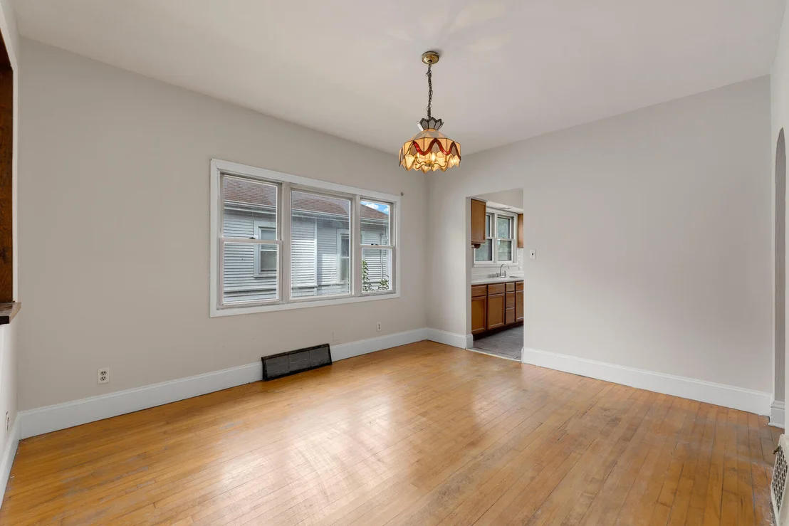 Photo of 13 W 37th Street