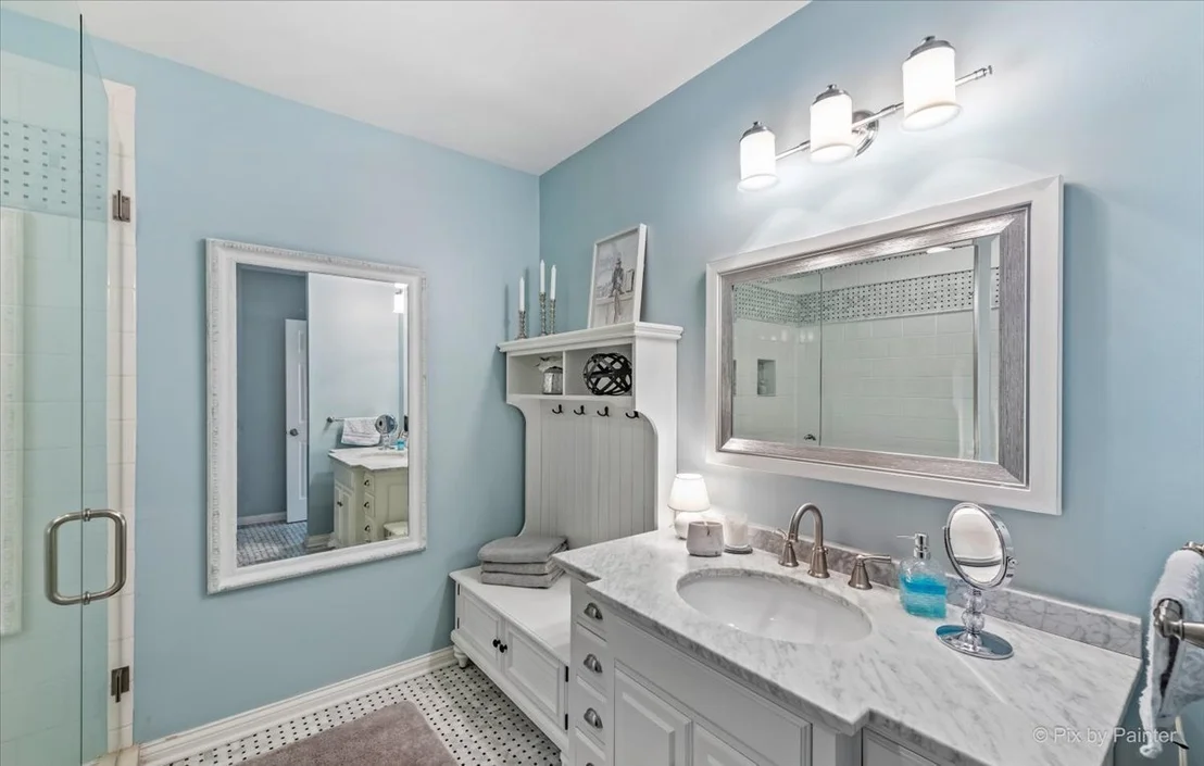 Photo of 924 Viewpointe Drive
