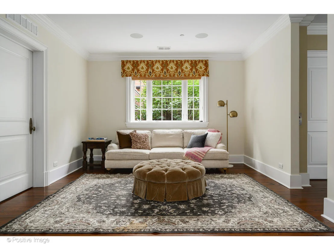 Photo of 446 W Huron Street
