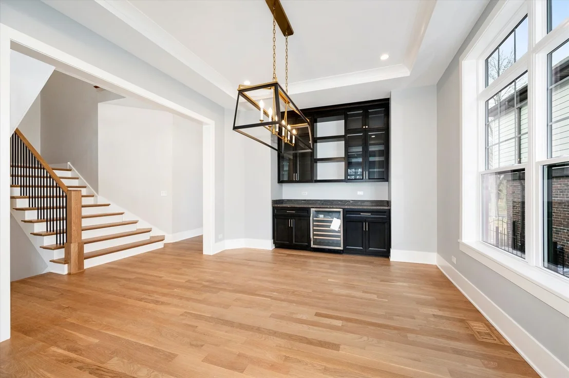 Photo of 964 S Hillside Avenue