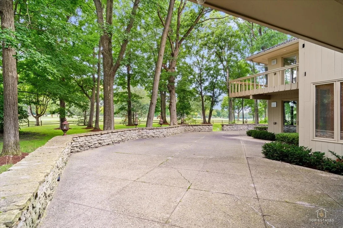 Photo of 1725 Persimmon Drive