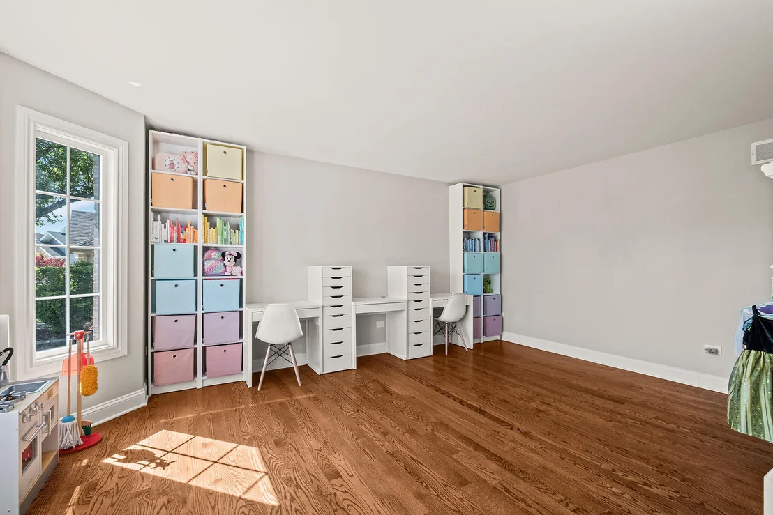 Photo of 8143 Stonegate Drive