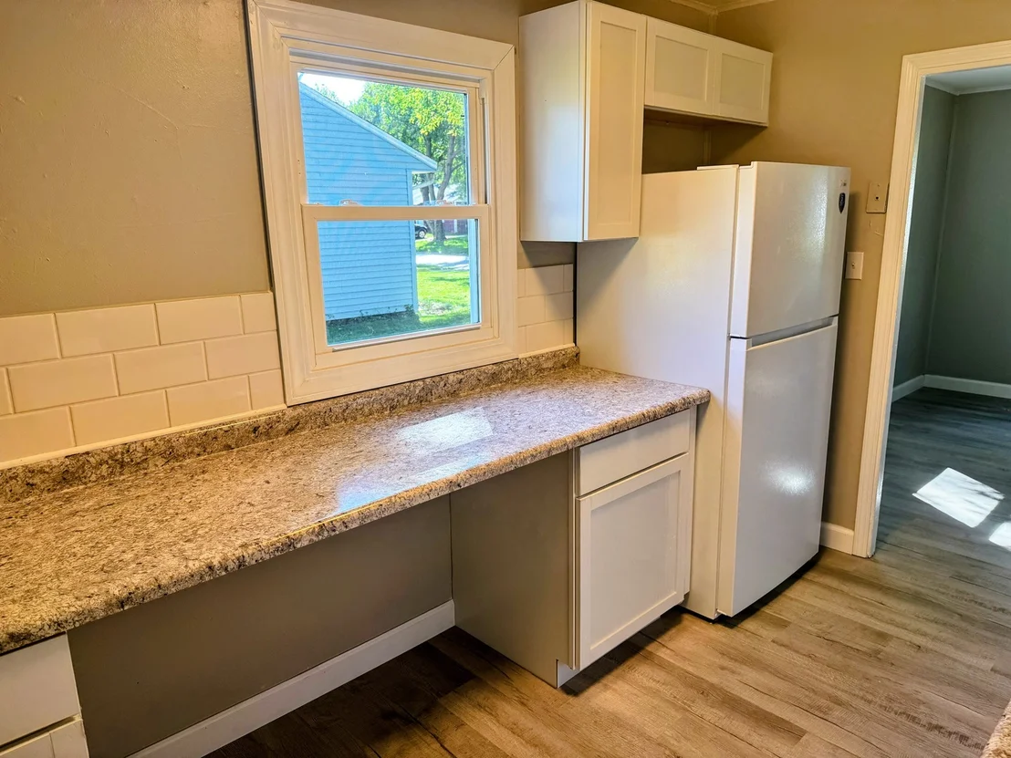 Photo of 1041 Eastview Drive