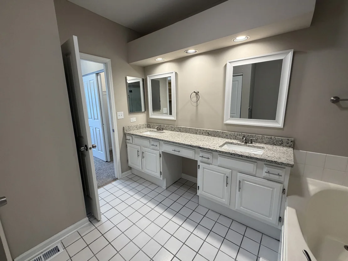 Photo of 112 Harvard Court