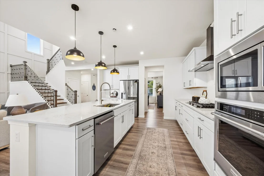 Photo of 2540 Weatherbee Lane