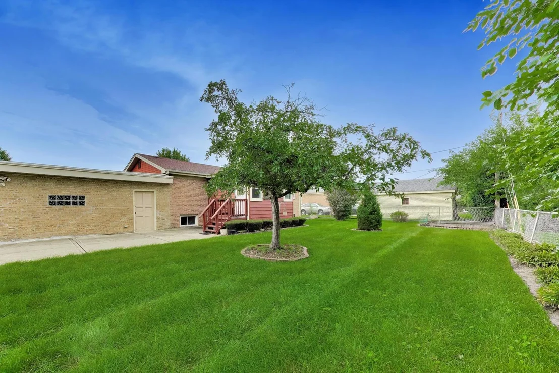 Photo of 7338 Beckwith Road
