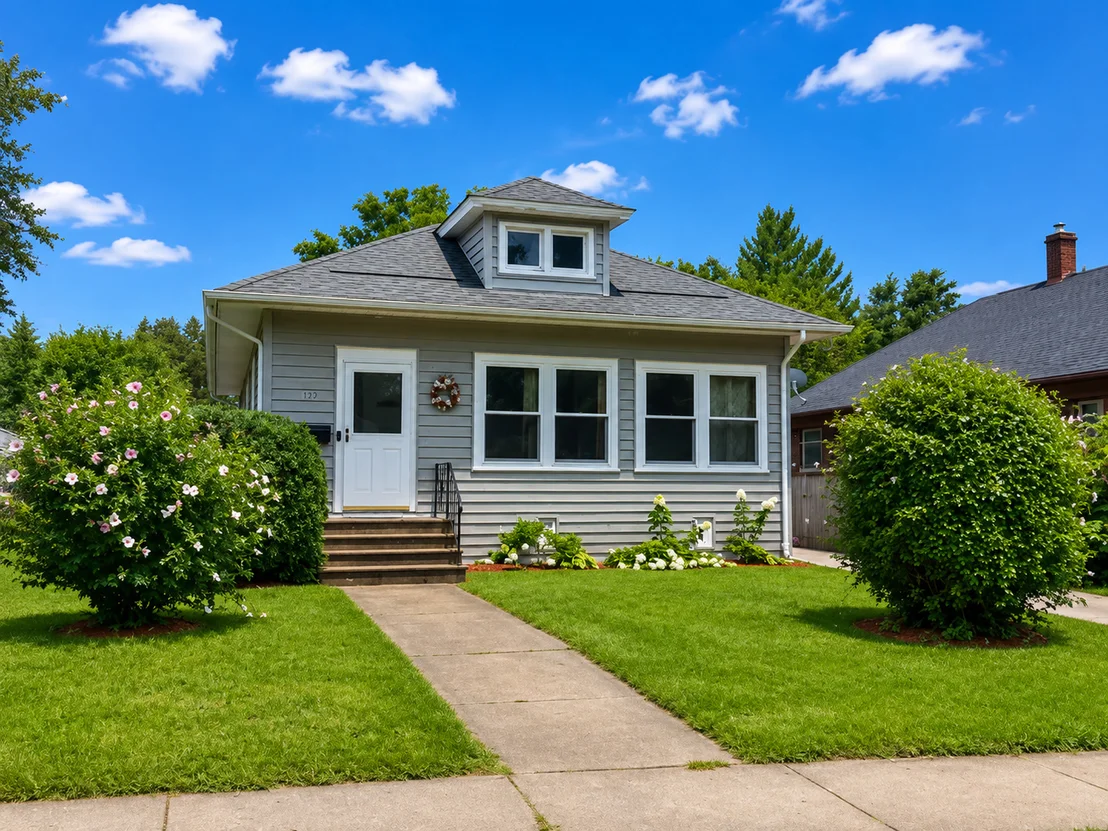 Photo of 319 Oak Street