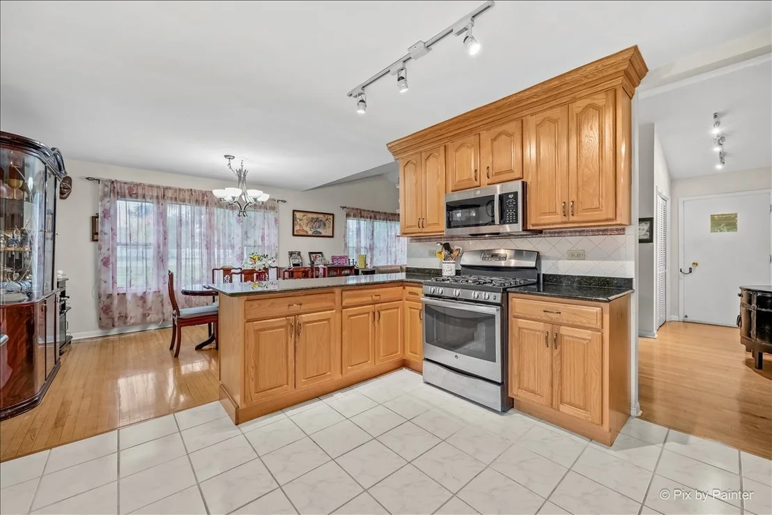 Photo of 2530 Old Glenview Road