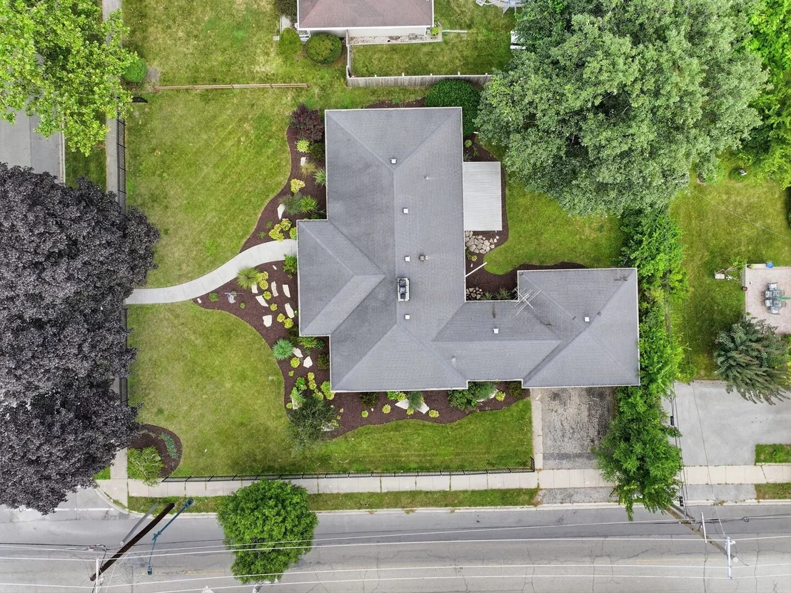 Photo of 1322 Douglas Street