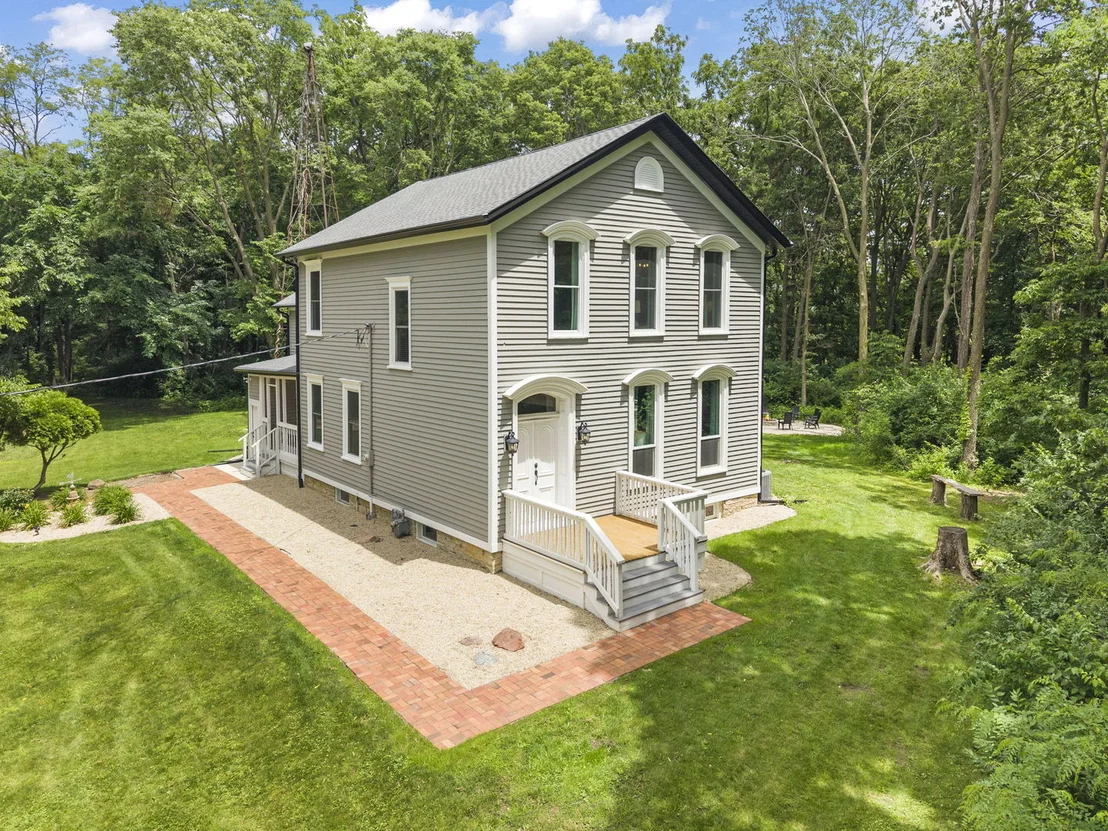 Photo of 7479 Grove Road