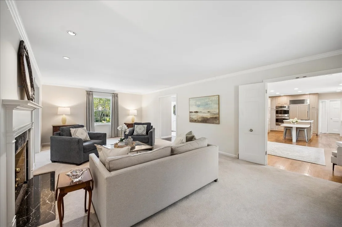 Photo of 870 Prospect Avenue