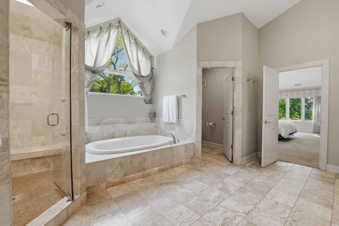 Photo of 809 Edgemont Lane