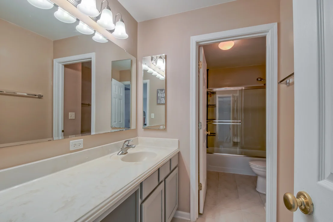 Photo of 14001 Meadow Lane
