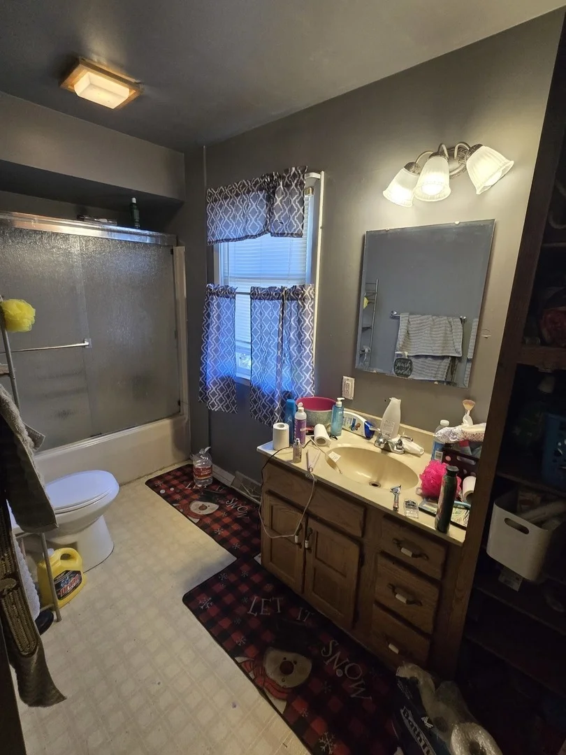 Photo of 904 Hanlin Court