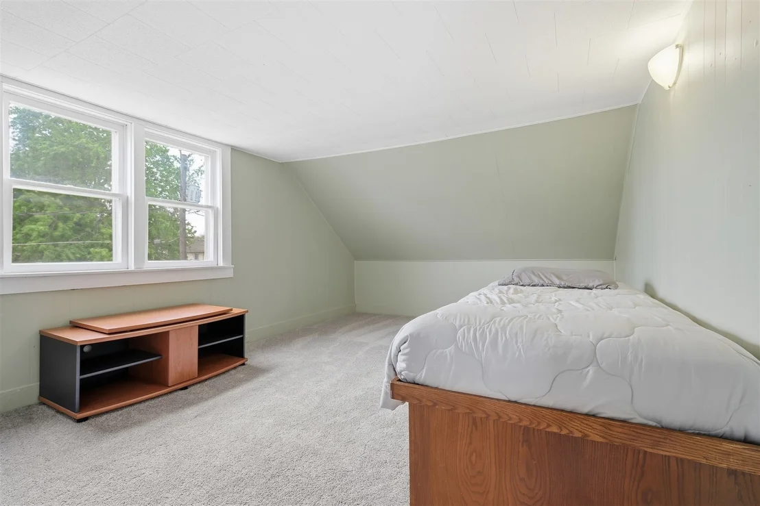 Photo of 357 W 3rd Street