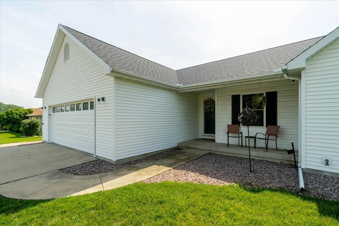 Photo of 412 Sunset Drive