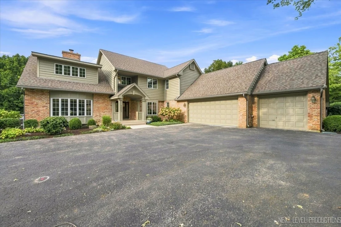 Photo of 3663 Wolf Road