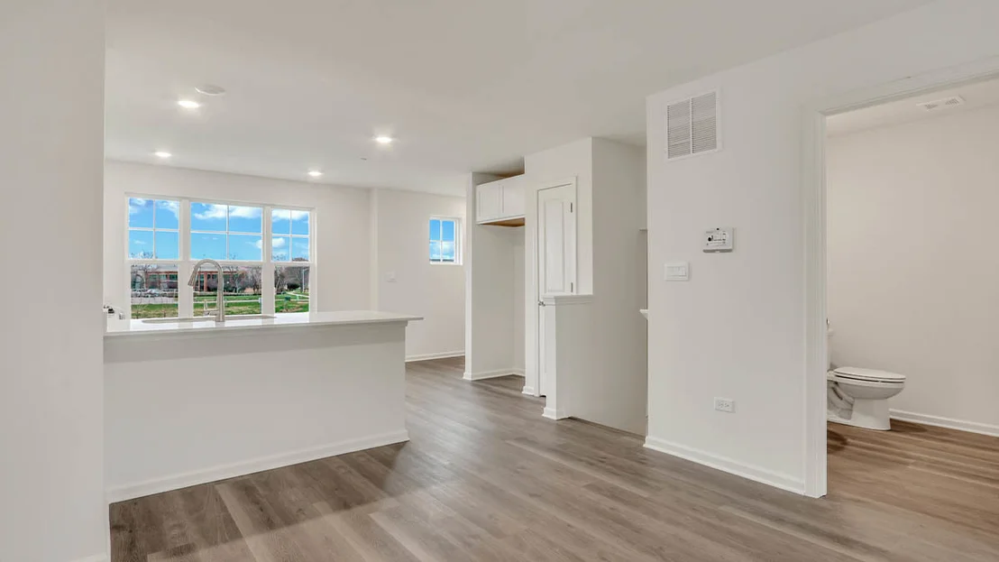 Photo of 415 Lakeshore Court
