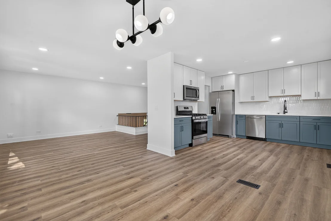 Photo of 405 W Newport Road