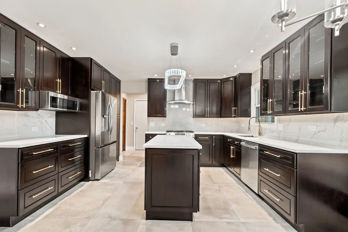 Photo of 1221 W Sable Drive