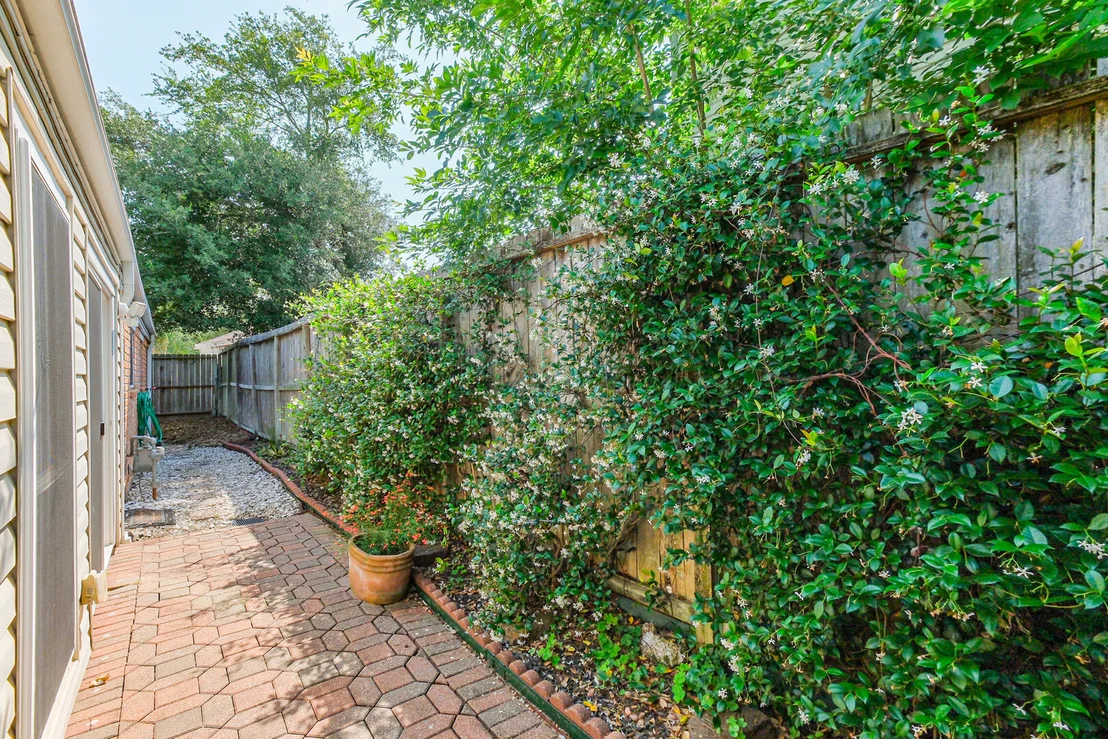 Photo of 1007 Arrow Hill Road