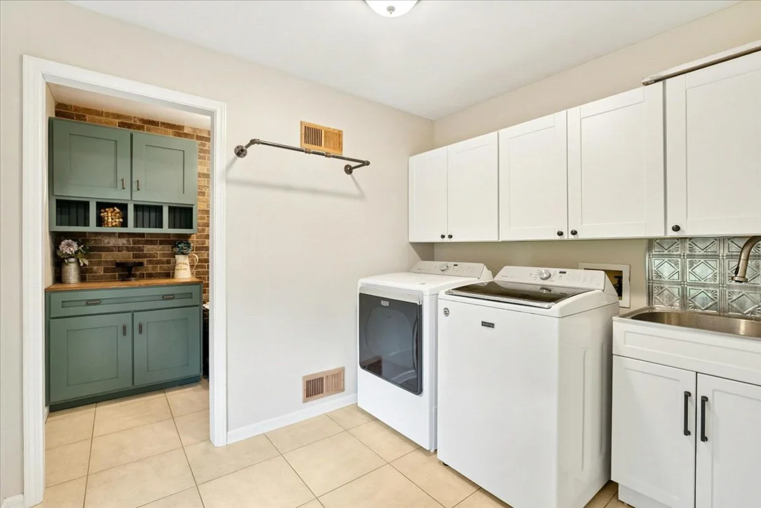 Photo of 299 Concord Square