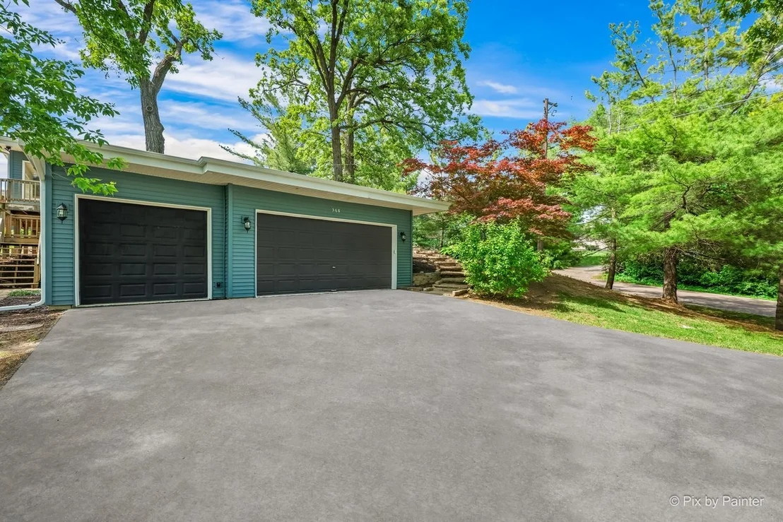 Photo of 368 Holiday Drive