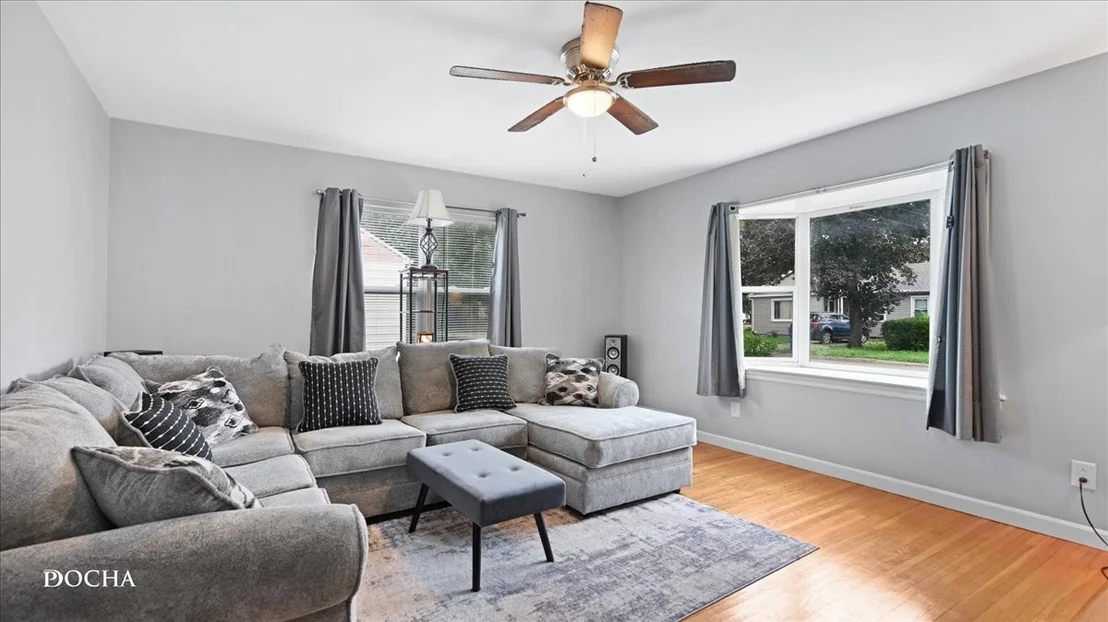 Photo of 1119 Charles Street