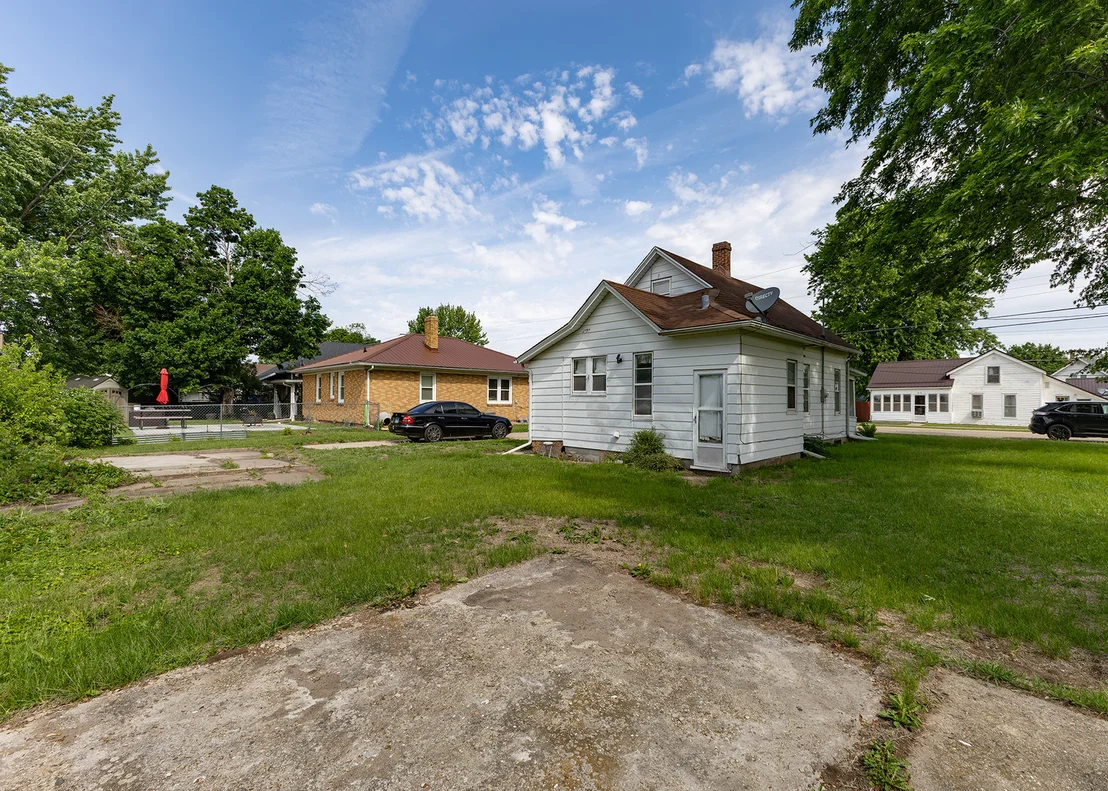 Photo of 918 16th Avenue
