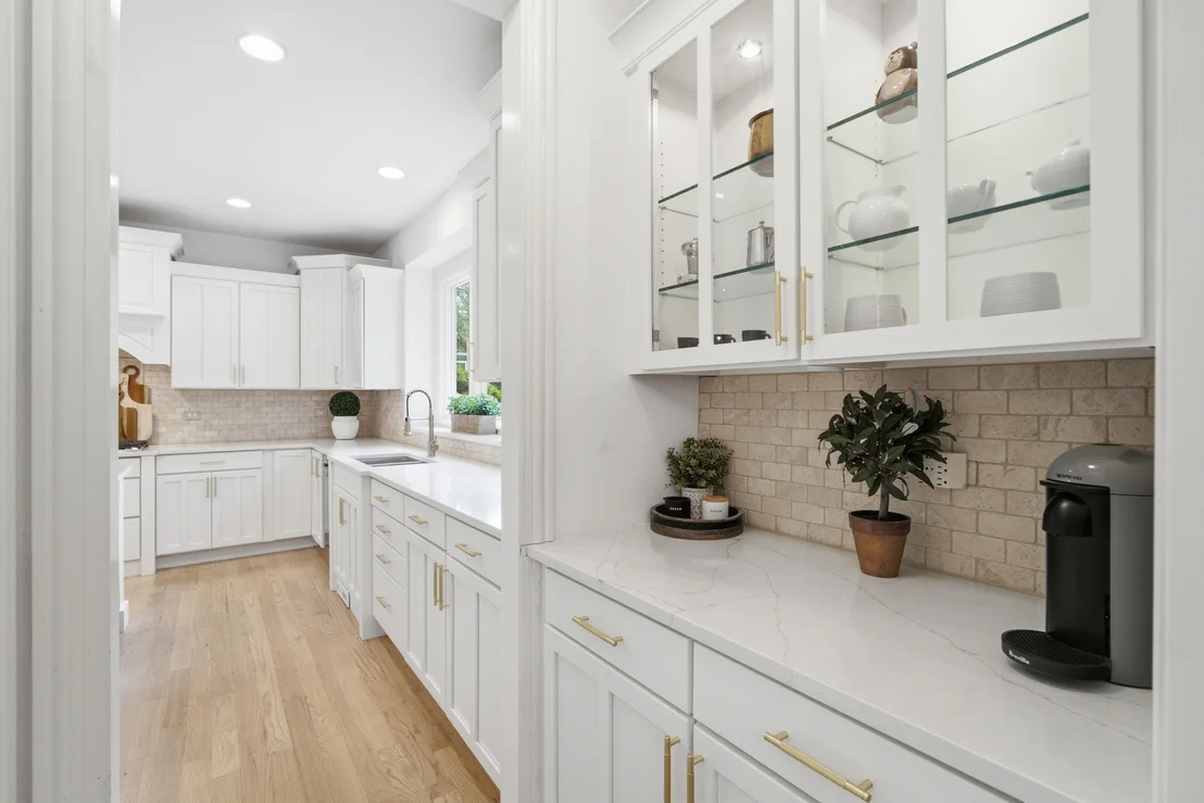 Photo of 899 Edgewood Drive