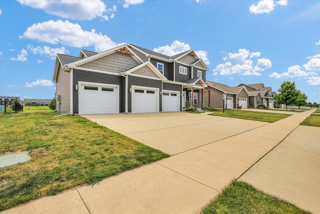 Photo of 1417 Fieldstone Drive