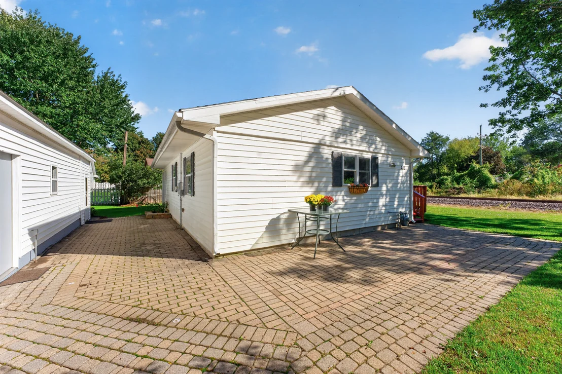 Photo of 216 9th Avenue