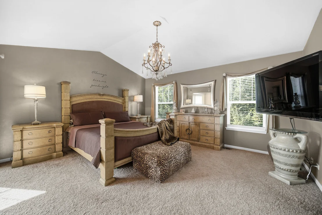 Photo of 385 Post Oak Circle