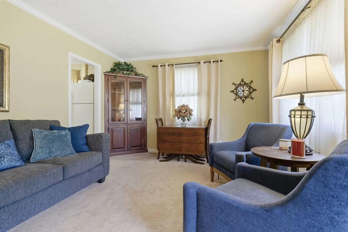 Photo of 1210 Greenlawn Drive