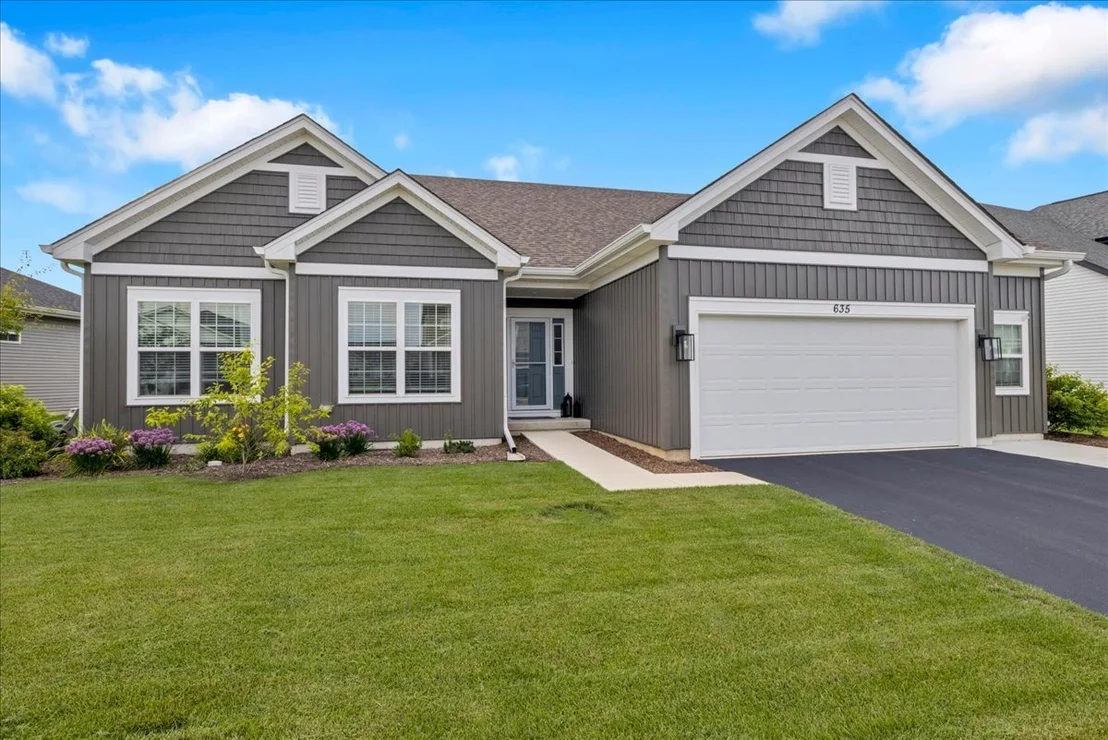 Photo of 635 Maplewood Circle