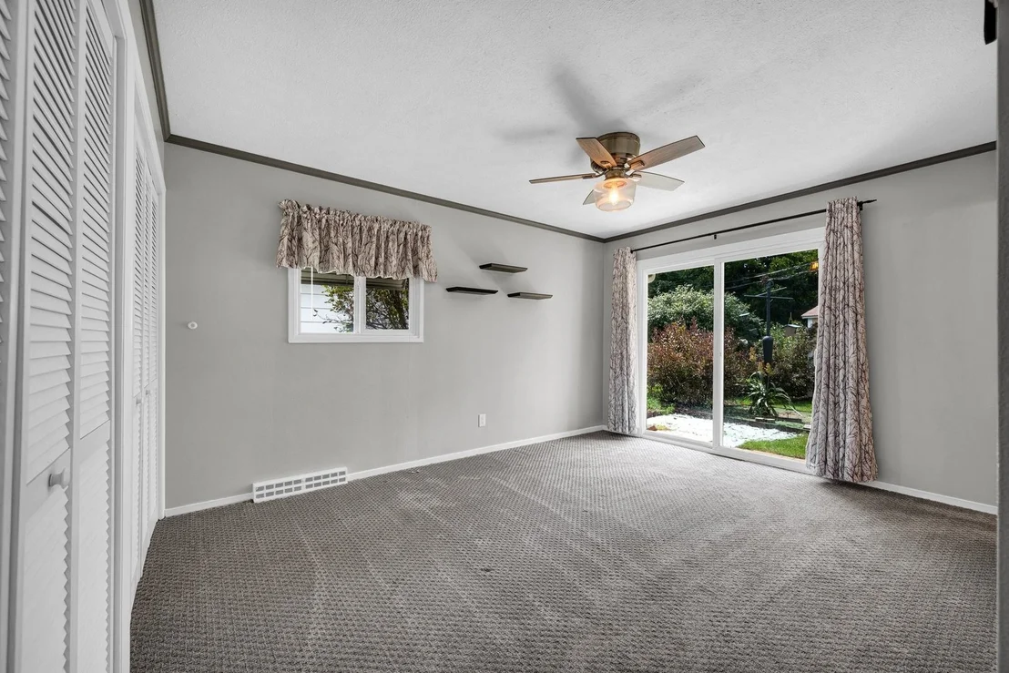 Photo of 221 Ivanhoe Way