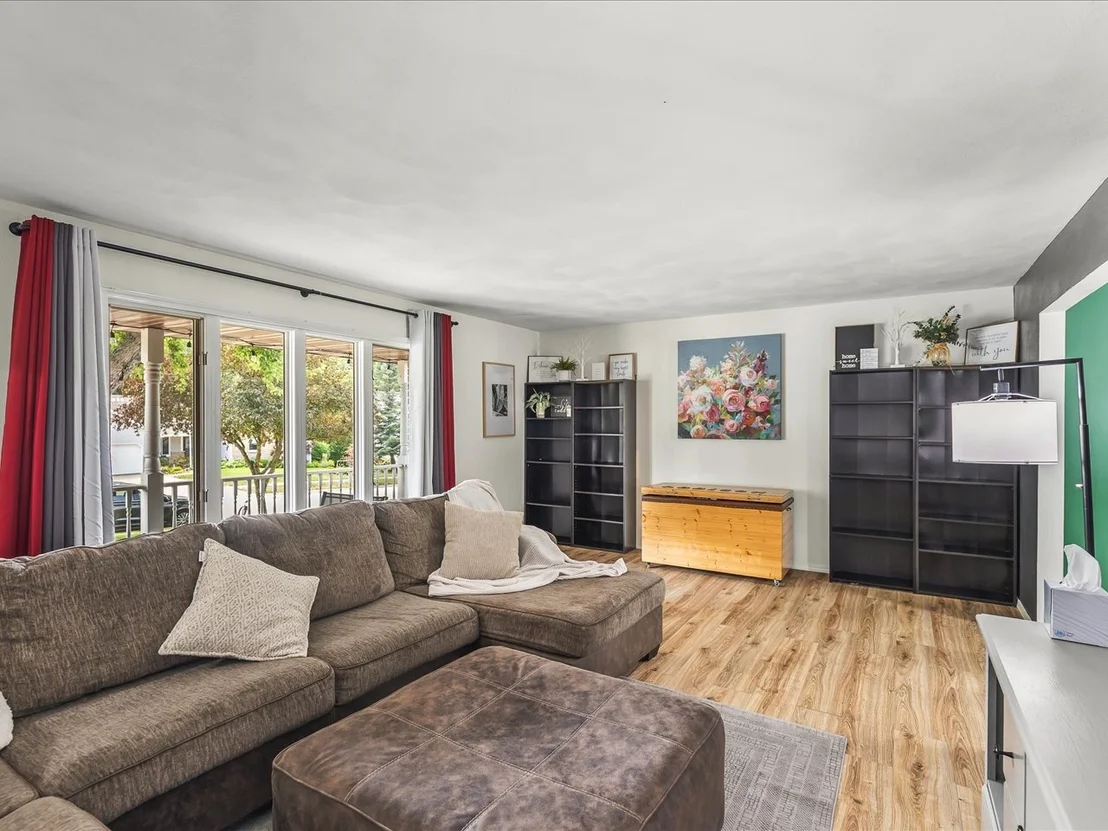 Photo of 1071 Arapaho Drive